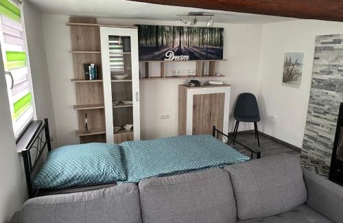 Lohra Maison | Einfaches Zimmer einfacher Preis in Lohra, Hessen Monteurzimmer - Wanderer und Biker willkommen - separates WC