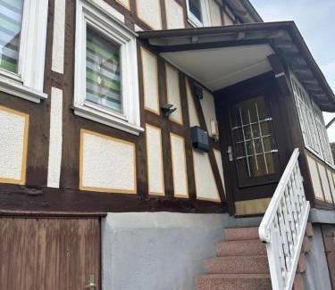 Lohra Maison | Einfaches Zimmer einfacher Preis in Lohra, Hessen Monteurzimmer - Wanderer und Biker willkommen - separates WC