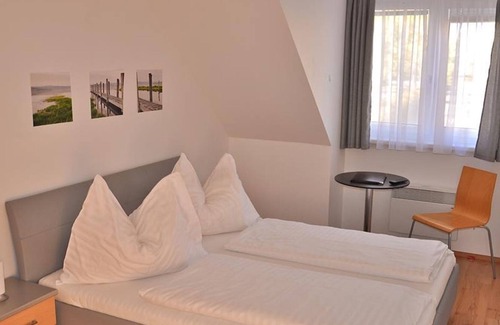 Rust Appartement | Einzelzimmer mit Du/wc - Hotel am See Rust