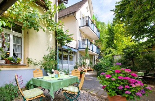 Staufen im Breisgau Appartement | Einzelzimmer mit WC und Dusche