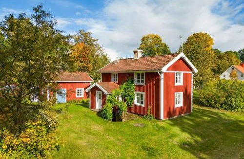 Rorvik Maison | Ekhult Lake Rusken - 2 cottages - fantastic nature