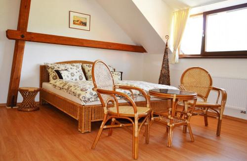 Lhenice Maison | Ekofarma Horní Chrášťany