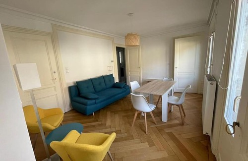 Besancon Old Town Appartement | Elégant 2 chambres square saint amour