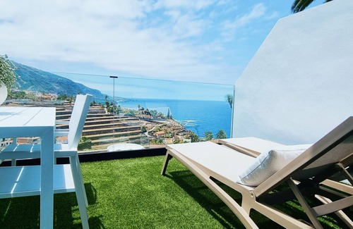 Realejo Alto Appartement | El BOLLULLO, vistas al mar y terraza privada