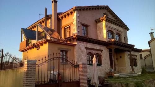 Villovela de Piron Maison | El Camino Real