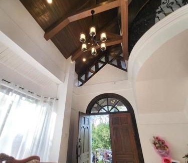 Angono Lit Et Petit-Déjeuner | El Castillo Bed and Breakfast