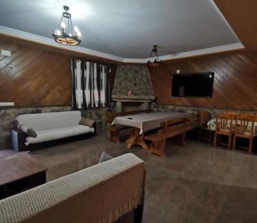 Navaluenga Maison | El Cauce