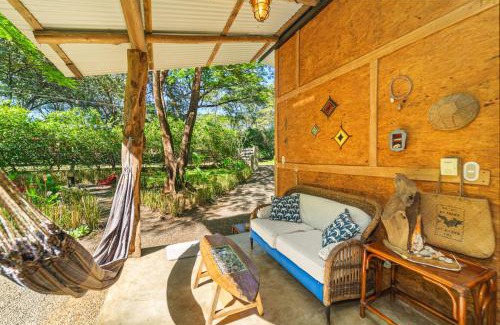 Playa Negra Maison | El Chic Shack, Authentic Cabin walk to Negra