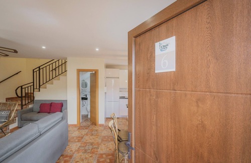 Villanueva de Avila Maison | El Encanto del Alberche, "Casa 6" avec vue sur la montagne, piscine partagée et Wi-Fi