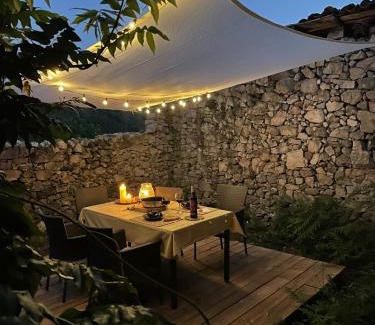 Panton Maison | El Escondite Inglés