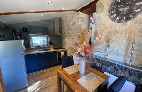 Septfonds Appartement | Nid du Merle avec Sauna et jacuzzi privatifs