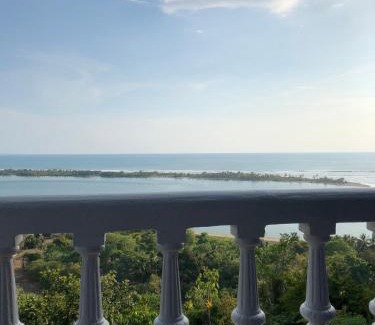 Ciudad Cortes Hôtel | El Paraiso Azul