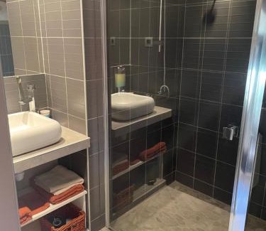 Montauriol Appartement | El pati català