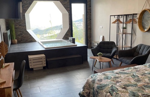 Torrelles de Llobregat Hôtel | El Petit Mirador