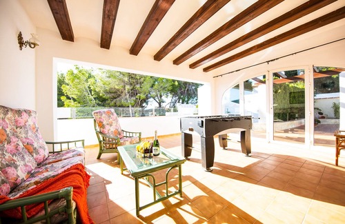 Arnella Villa | El Portet 8 lits, 6 salles de bain, vue sur la mer, grandes terrasses, cuisine d'été, près de la plage