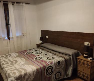 Candeleda Hôtel | El Rincón de los Riveros