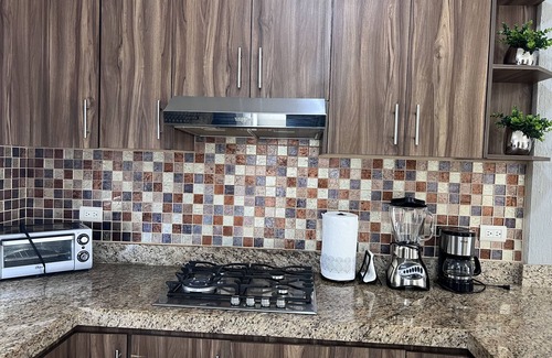 Las Jarretaderas Maison | EL ROBLE HOUSE, 10 MINUTES TO THE BEACH, 3 BEDROOMS, POOL AND AIR CONDITIONED