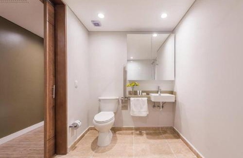 Patio Bonito Hôtel | El Tesoro Medellín Hab315 by Letoh