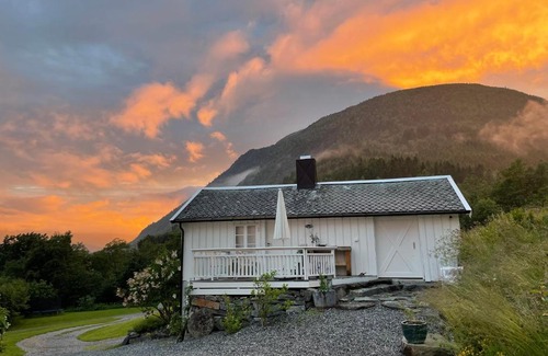 Andalsnes Maison | Eldhuset 1928