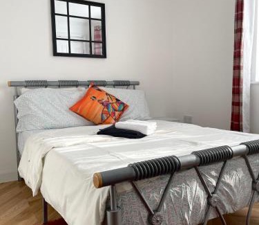 Alibon Appartement | Eldridge Court Apartment