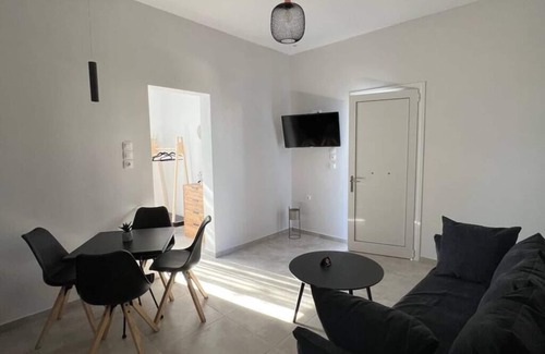 Elefsina Appartement | Elefsinian Mysteries - Cozy