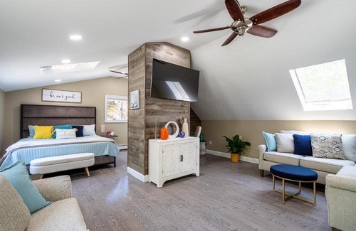 Huntington Station Appartement | Elegance at Huntington Spacious Family Apt Yard