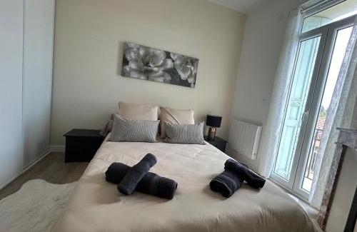 Clemenceau Appartement | ELEGANCE Castillet - Plein Centre Proche Gare Bus et Transports - IDEAL COUPLE ou PRO - Moderne et Confort - OFFRE SPECIALE