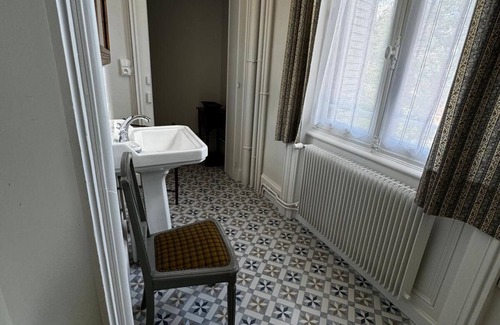 Varenne-Saint-Germain Autre | Elégance et charme d'un Château en Bourgogne avec le confort d'une villa