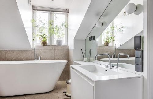Ostermalm Appartement | Elegant Östermalm Loft