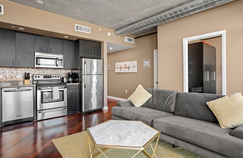 Civic Core Copropriété | Elegant 1 Bedroom in a Prime Location Free Parking & Wifi!