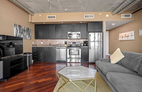 Civic Core Copropriété | Elegant 1 Bedroom in a Prime Location Free Parking & Wifi!
