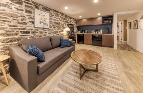 Vieux-Quebec-Cap-Blanc-colline Parlementaire Hôtel | Elegant 1 Bedroom Suite