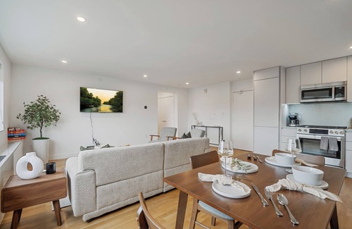 Radnor - Fort Myer Heights Appartement | Elegant 1BR - 5 Min to DC & Georgetown - Gym