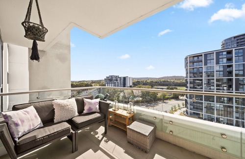 Lyons Appartement | Elegant 2-Bed with Pool, Alfresco Dining & Balcony