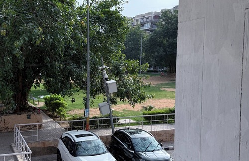 New Delhi Appartement | Elegant 2 BHK fully furnished Flat