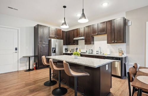 Downtown Columbus Appartement | Elegant 2BD/2BA condo w Parking/Pool/Gym