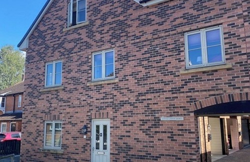 Thirsk Maison | Elegant 2BD Townhouse in Thirsk: Cozy and Stylish