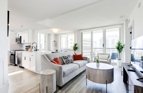 Crystal City Appartement | Elegant 2BR Apartment - Minutes to D.C.