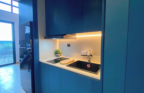 Pinang Appartement | Elegant 2BR Loft Garden Villa at Collins Boulevard Apartment