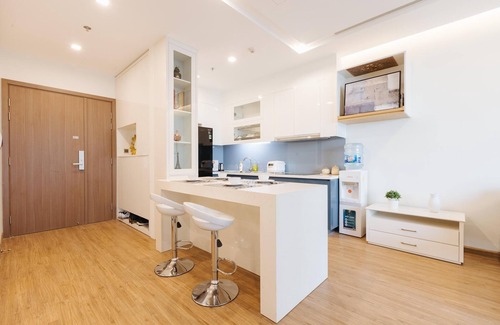 Ngoc Khanh Appartement | Elegant 2BR Metropolis – Fully Equipped, Great Location!