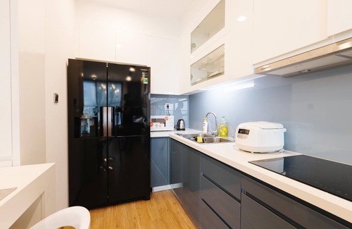 Ngoc Khanh Appartement | Elegant 2BR Metropolis – Fully Equipped, Great Location!