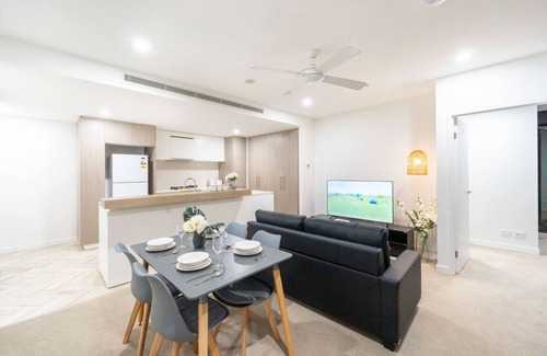 Eagle Farm Appartement | Elegant 2BR Retreat in Hamilton
