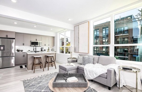 Brookland Lit Et Petit-Déjeuner | Elegant 2BR with Stunning City Views in DC
