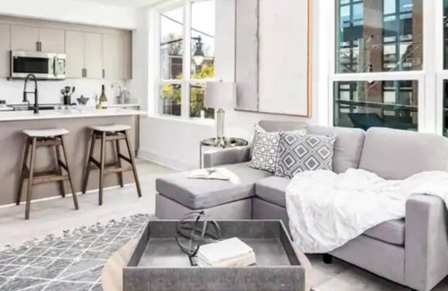 Brookland Lit Et Petit-Déjeuner | Elegant 2BR with Stunning City Views in DC
