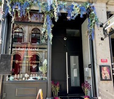 Old Montreal Appartement | Elegant 3 Bedroom apartment in old port - 302