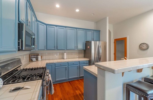 Sparks Maison | Elegant 3-Bedroom House Close to Red Hawk Golf