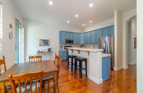 Sparks Maison | Elegant 3-Bedroom House Close to Red Hawk Golf