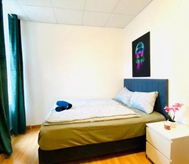 Liesing Appartement | Elegant 3-Bedroom Retreat Convenient City Access
