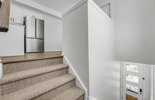 Cambridge Maison | Elegant 3-Story Townhouse | Ensuite Bath, Office & Free Parking