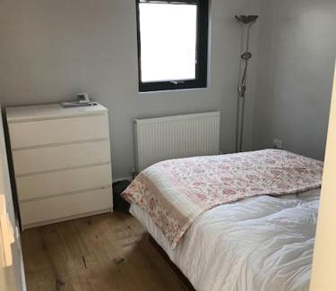 Stroud Green Appartement | Elegant 3bed Crouchend in style with roof terrace
